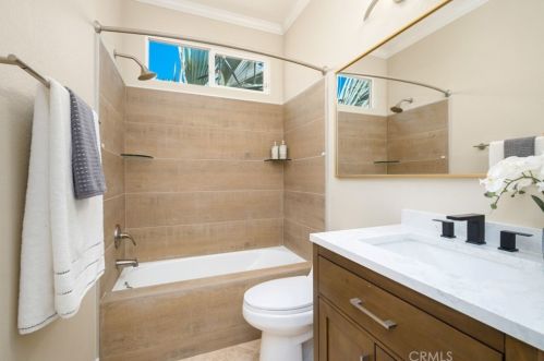 828 Mira Grande, Palm Springs CA  92262-1209 exterior