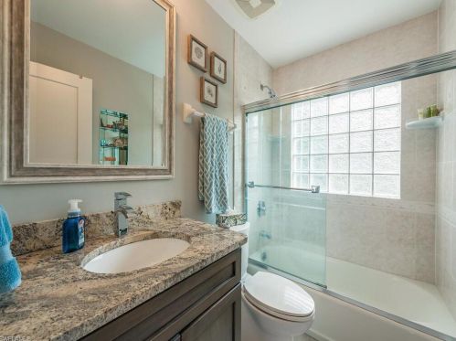 18013 Royal Tree Pkwy, Naples FL  34114-8941 exterior