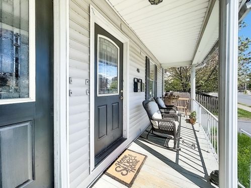 48 Hamilton St, Chicopee MA 01020-2634 exterior