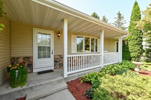1141 Greenway Ln, West Bend, WI 53090-9063