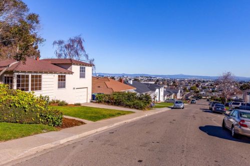 1792 Kains Ave, San Bruno, CA 94066-2926