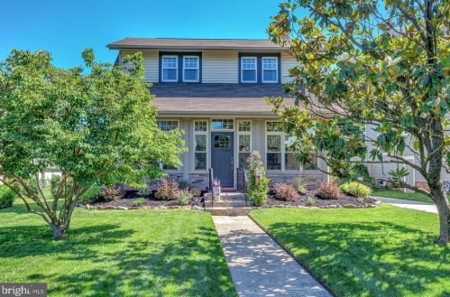 704 Washington Ave, Palmyra, NJ 08065-2012