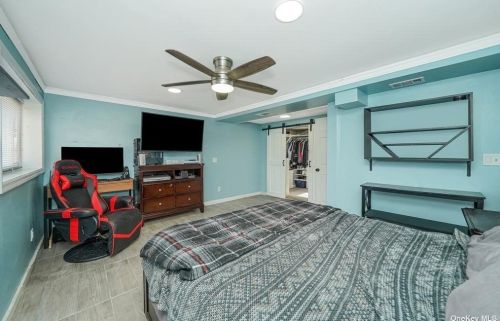 452 Outlook Ave, Babylon NY  11704-4312 exterior