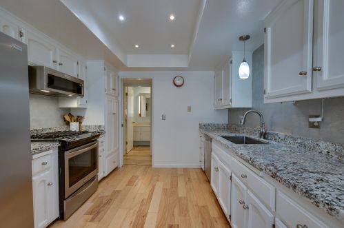 650 Floral Dr, Solvang, CA 93463-2131