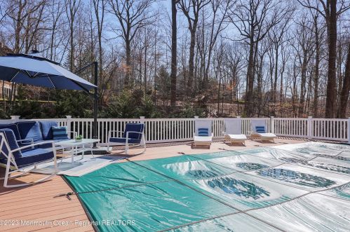 162 Borden Rd, Middletown NJ  07748-3050 exterior