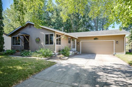 1716 Harrison Ct, Waterford MN  55057-3004 exterior