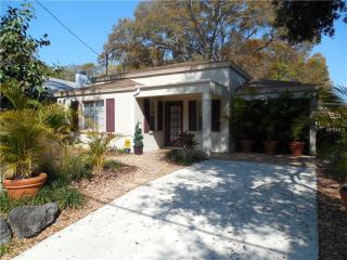 1681 6th St, Sarasota FL  34236-5037 exterior