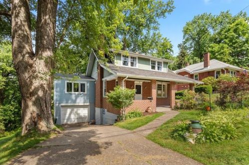 9 Woodside Rd, Pittsburgh, PA 15221-3633