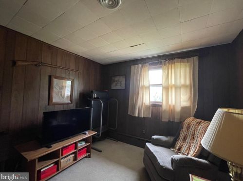 714 Pomona Rd, Riverton NJ 08077-4233 exterior