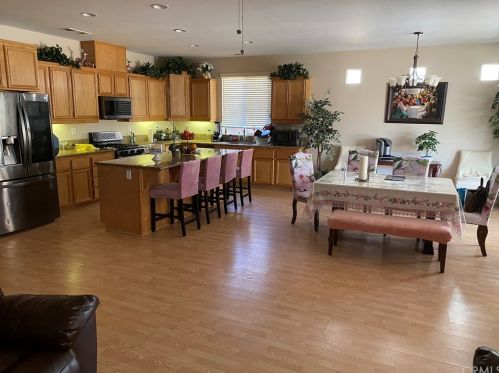13738 Andean Ct, Victorville, CA 92394-7514