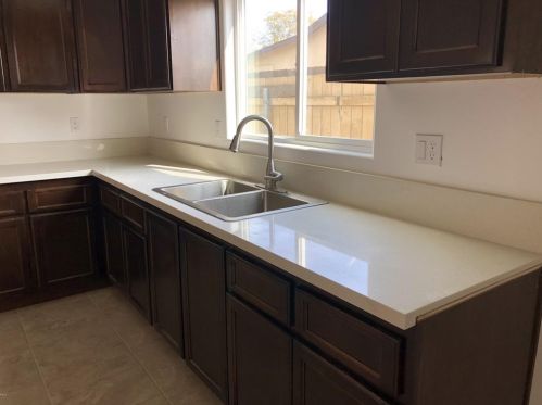 919 Southgate Dr, Bakersfield CA  93304-5150 exterior