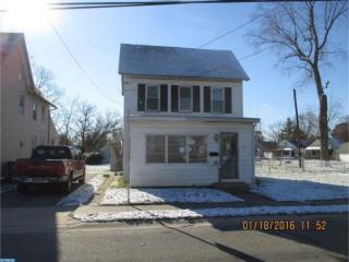 11 Center St, Harrington, DE 19952-1109