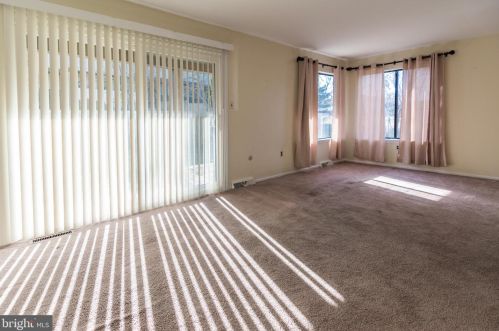 9 Cedar Creek Ct, Bear DE  19701-1001 exterior