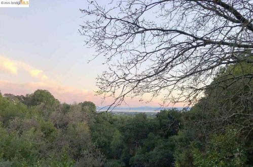 25566 Fernhill Dr, Los Altos CA  94024-6302 exterior