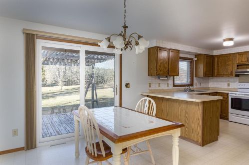 3570 Mardon Ln, Green Bay WI  54313-8212 exterior