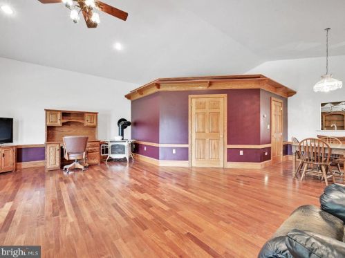 539 Lancaster Pike, Smithville PA  17560-9409 exterior