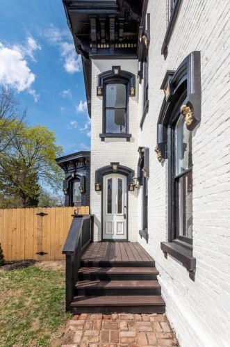 147 High St, London OH  43140-1315 exterior