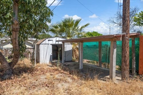 434 C St, Colton CA 92324-2837 exterior