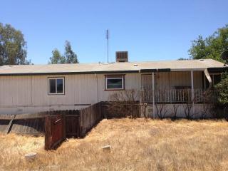 11809 9th Ave, Hanford, CA 93230-8806