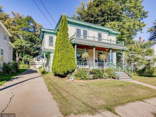 1006 3 St, Stillwater MN 55082-6220 exterior