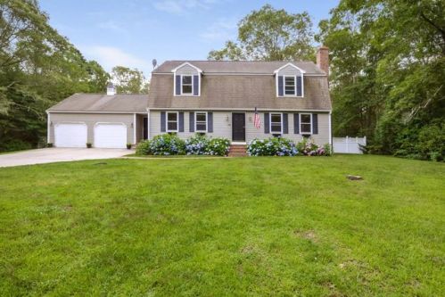 34 Grandwood Dr, Sandwich, MA 02644-1314