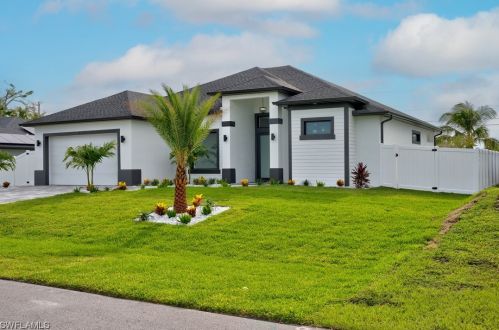 751 7th Ave, Cape Coral, FL 33909-2035