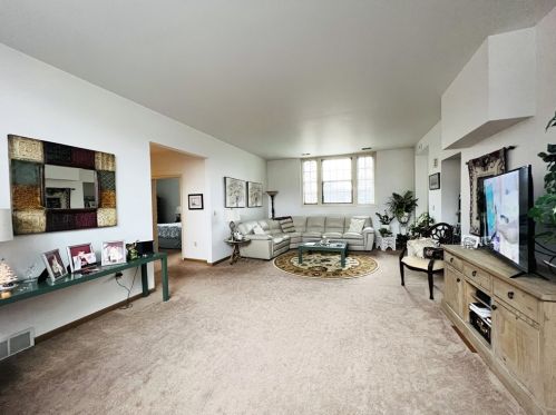 304 Rhodes Pl, New Castle PA  exterior