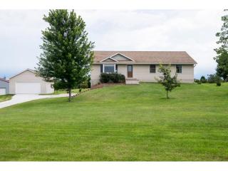 3391 Powers Dr, Adelphi, IA 50237-1153