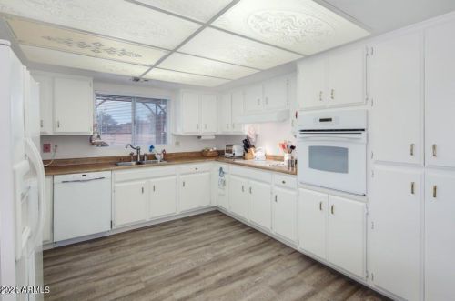 3735 Beardsley Rd, Glendale, AZ 85308-4711