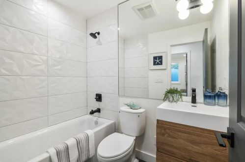 6 Rockford Ave, Daly City CA  94015-4724 exterior