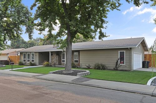 805 Haverhill Dr, Modesto, CA 95356-1821