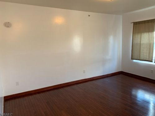 133 Maple Ave, East Orange, NJ 07017-4317