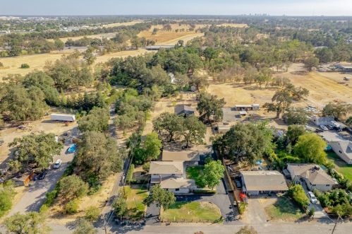 740 K St, Rio Linda CA  95673-3446 exterior