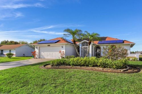 1109 47th Ter, Cape Coral, FL 33904-9166