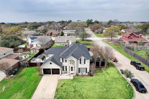 2213 Brooklake St, Denton TX  76207-1623 exterior