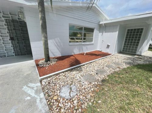 285 Camellia St, West Palm Beach, FL 33410-4810