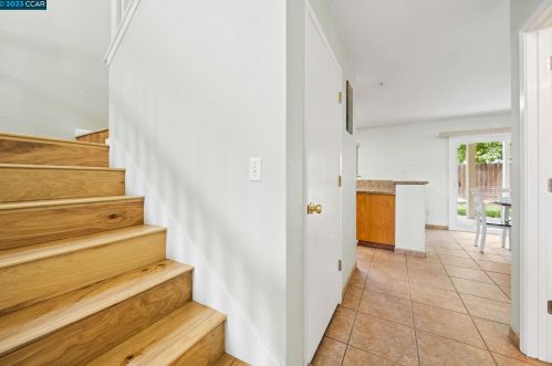 932 Anderson Cir, Woodland CA  95776-5100 exterior