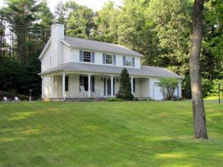 6 Canfield Ct, Fortsville, NY 12831-2452