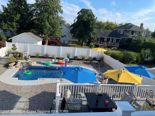 214 Atlantic Ave, Point Pleasant Beach NJ  08742-3305 exterior