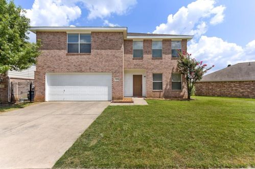 2333 Penwell Dr, Fort Worth, TX 76120-5617