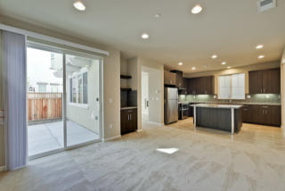 2485 Pulgas Ave, Palo Alto CA  94303-1322 exterior