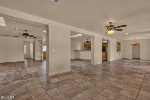 9833 Desert Cove Ave, Scottsdale AZ  85260-6219 exterior