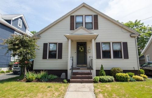 41 Parkside St, Springfield, MA 01104-1830
