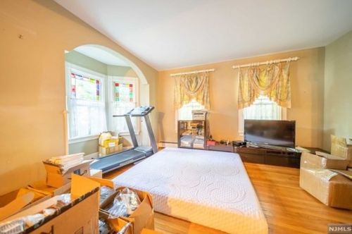 522 Closter Dock Rd, Closter NJ  07624-3130 exterior