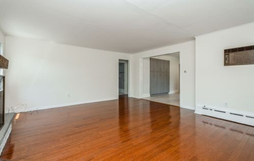 19 Dayton Cres, Bernardsville NJ  07924-2742 exterior