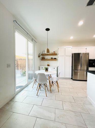 16043 Greyrock St, Victorville CA  92395-8628 exterior