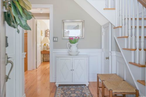 624 Tower Mews, Oakdale NY  11769-2449 exterior