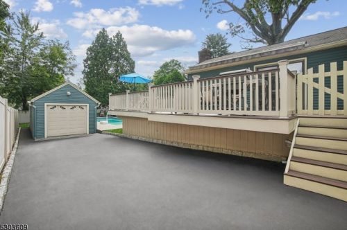 1504 Pine Grove Ave, Westfield NJ  07090-2225 exterior