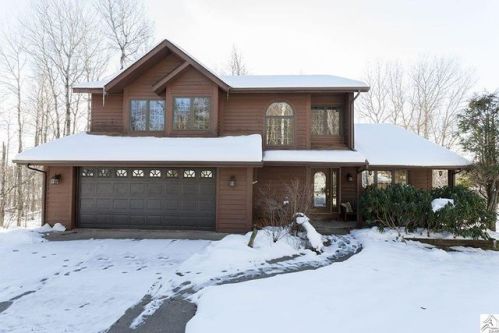 5108 Beaver Creek Rd, Duluth, MN 55811-3676