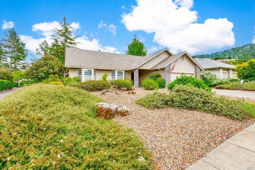 8250 Oakmont Dr, Santa Rosa, CA 95409-6472